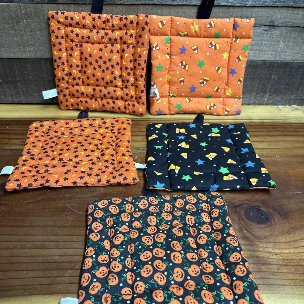 Vintage 1980s Halloween Themed Pot Holder Ghosts Jack-O-Lanterns Bats Set Of 5